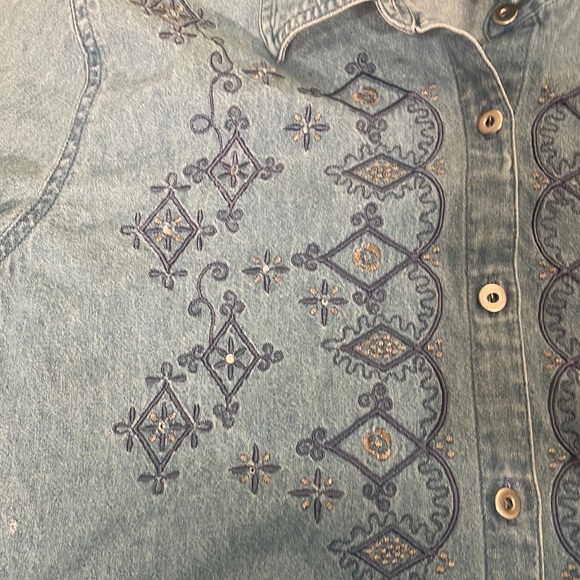 Vintage Kathy Che Chambray Button Down Shirt size 18 90's Embroidered Denim - Picture 5 of 11